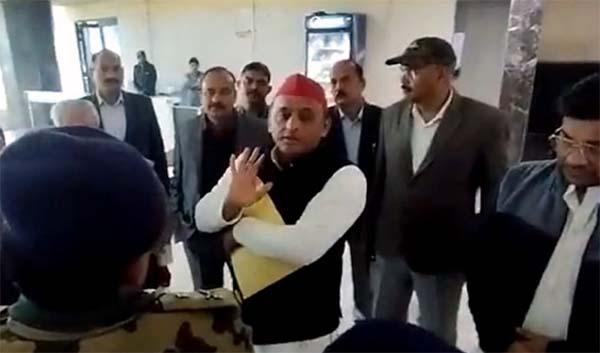 akhilesh yadav