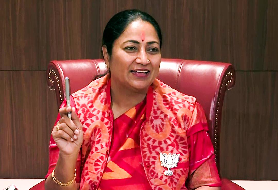 दिल्ली विधानसभा : सीएम रेखा और पूर्व सीएम आतिशी के बीच हुई तीखी नोकझोंक 