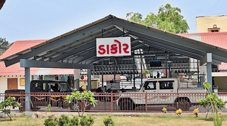 गुजरात के डाकोर रेलवे स्टेशन के पुनर्विकास की स्थानीय लोगों ने की सराहना