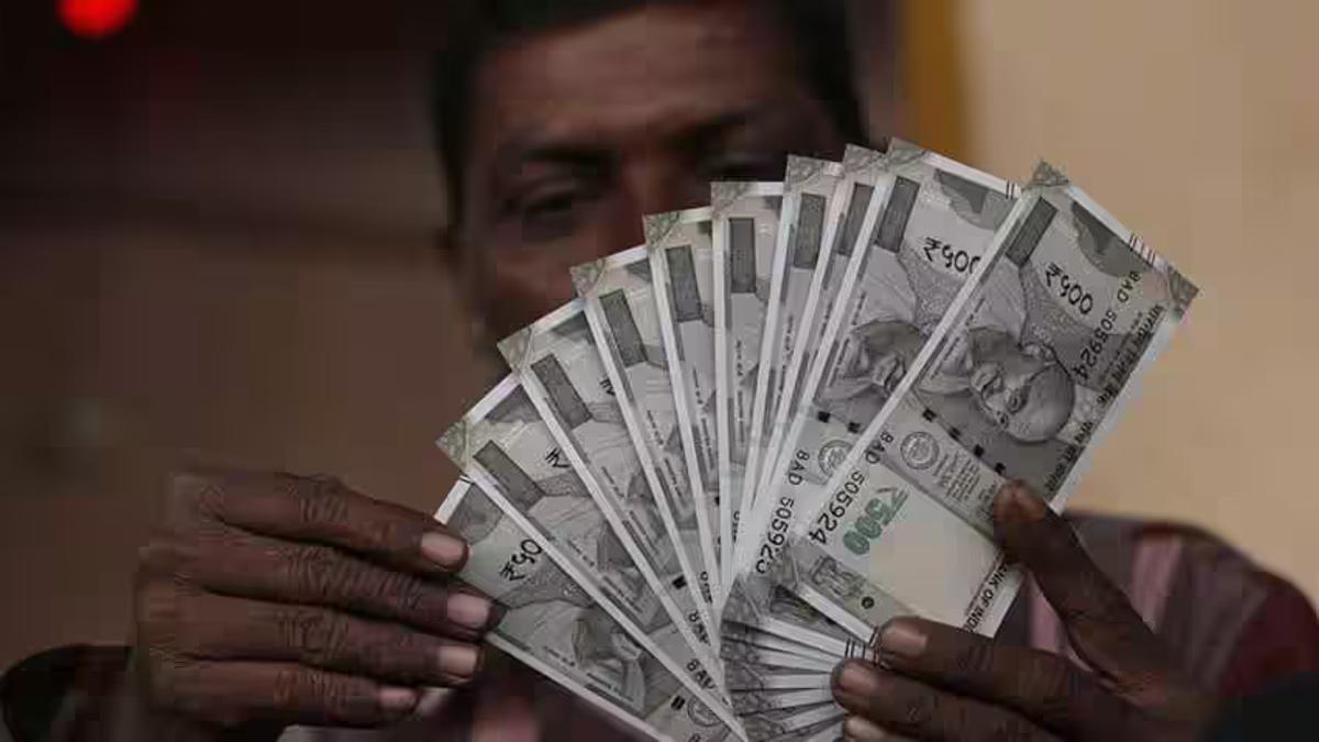Fake 500 rupee notes are circulating in the market