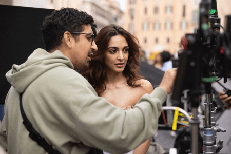 'वॉर 2' की कहानी और ऋतिक-एनटीआर की एक्टिंग ने किया प्रेरित : अयान मुखर्जी