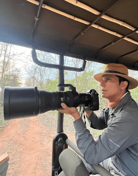 लुप्तप्राय प्रजाति दिवस: रणदीप हुड्डा ने शेयर की टाइगर संग तस्वीर, बोले- ‘ये हैं तो हम हैं’