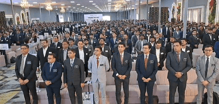 सूरत : पीएम मोदी की 'वोकल फॉर लोकल' अपील, देश को तीसरी अर्थव्यवस्था बनाने में जुटे व्यवसायी