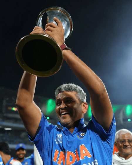 'हमें प्रिंस चार्ल्स नहीं, पीएम मोदी के साथ तस्वीर चाहिए थी,' कोच ने किया सपोर्ट स्टाफ से हुई बातचीत का खुलासा