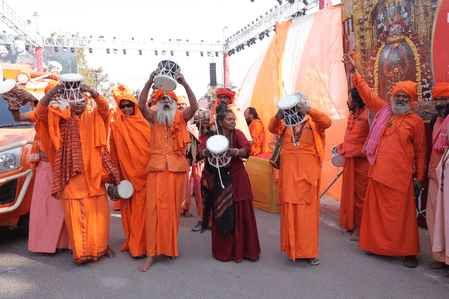 'सोमनाथ स्वाभिमान पर्व': 500 से अधिक साधु संतों ने डाक डमरू बजाकर निकाली शौर्य यात्रा