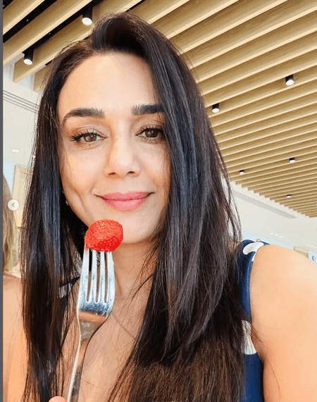 हिमाचल बाढ़ राहत : प्रीति जिंटा ने की मदद की अपील, पंजाब किंग्स ने भी किया सहयोग