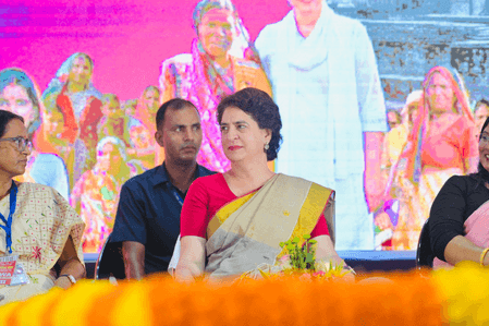 बिहार की महिलाओं को सरकार सम्मान नहीं दे रही है : प्रियंका गांधी