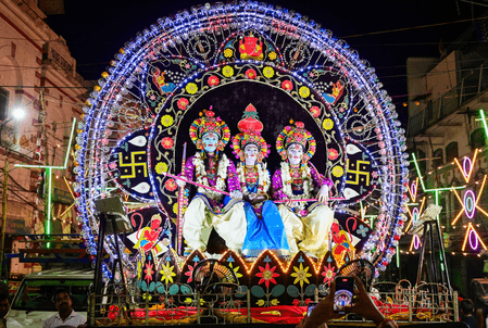 दशहरा के दिन करें ये आसान उपाय, दूर होंगी आर्थिक और पारिवारिक समस्याएं