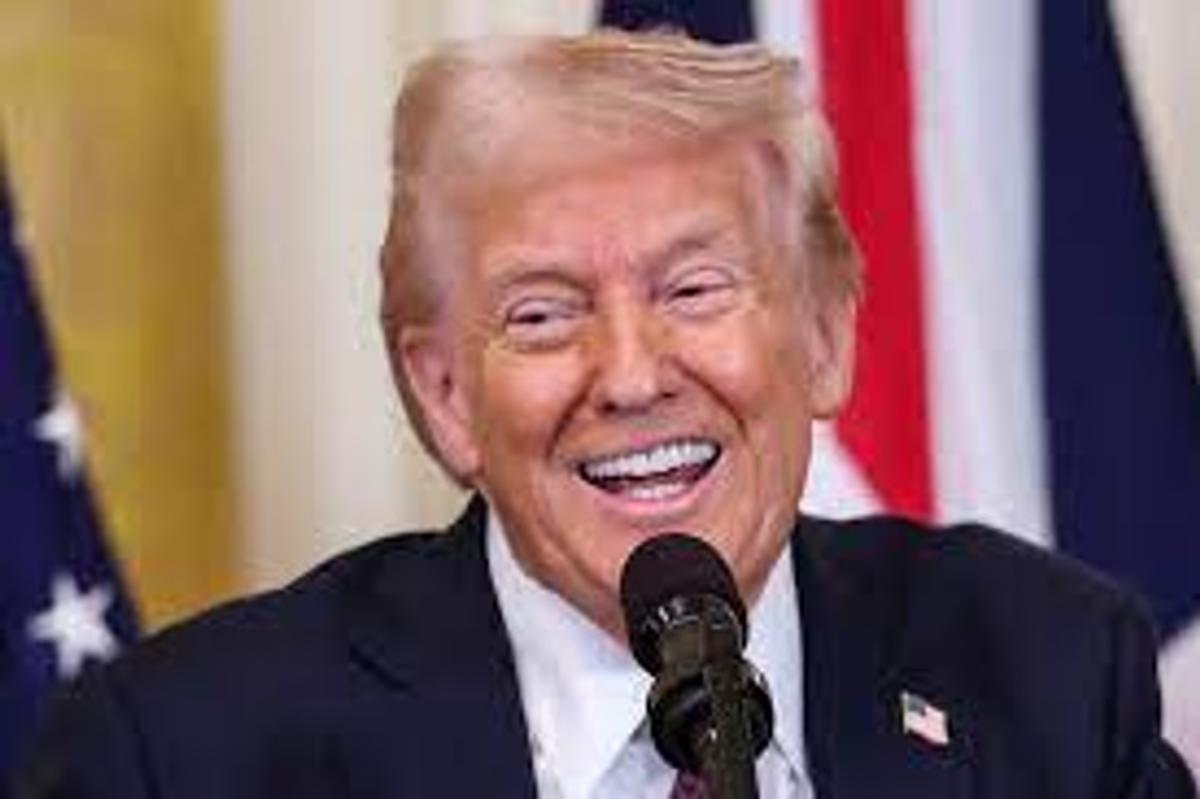 Trump English mandate