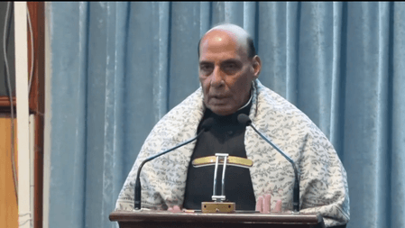 लड़ाई में सिर्फ मजबूत होना काफी नहीं, जो तकनीक को अपनाता है वही आगे निकलता है : राजनाथ सिंह