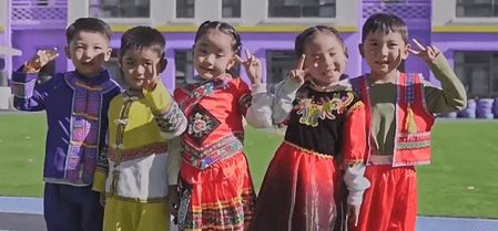 बर्फीले पठार पर राष्ट्रीय एकता के फूल खिलते हैं