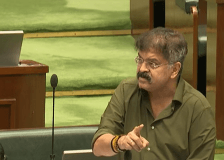 जितेंद्र आव्हाड ने खरात के जरिए सीएम को कमजोर करने की कोशिश का लगाया आरोप