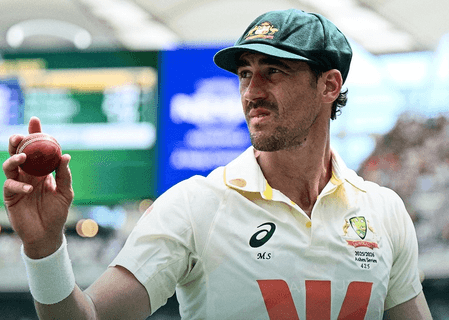 एशेज : इंग्लैंड पहली पारी में सिर्फ 172 रन पर ढेर, मिचेल स्टार्क के नाम 7 विकेट