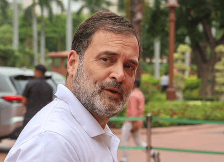 राहुल-प्रियंका ने एसएससी प्रदर्शनकारियों पर लाठीचार्ज को बताया अमानवीय