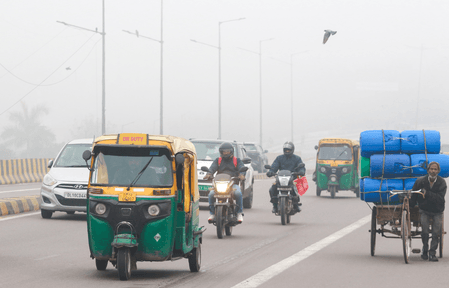 तेज हवाओं का असर : येलो जोन में दिल्ली-नोएडा-गाजियाबाद के कई इलाके, प्रदूषण से मिली राहत