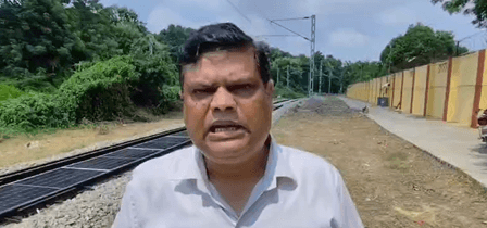 वाराणसी : बरेका में रेलवे ट्रैक पर सोलर पैनल की अनोखी पहल, ग्रीन रेलवे की दिशा में कदम