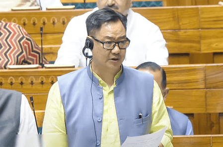 एक आदमी की नासमझी और एक परिवार की वजह से देश नुकसान नहीं झेल सकता : किरेन रिजिजू