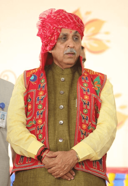 गुजरात: पूर्व सीएम विजय रूपाणी के निधन पर राजकीय शोक, विधानसभा में आधा झुकाया गया तिरंगा