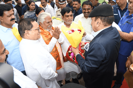 बिहार के राज्यपाल सैयद अता हसनैन का पटना में हुआ भव्य स्वागत