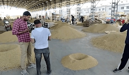 नीमच में भावांतर योजना से अन्नदाता खुश, बोले- सरकार किसानों के आर्थिक हित में उठा रही बड़े कदम