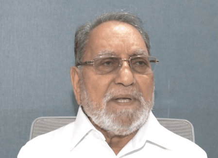 हिंसा पर भरोसा करने वाले संगठन आतंकवादी: हुसैन दलवई