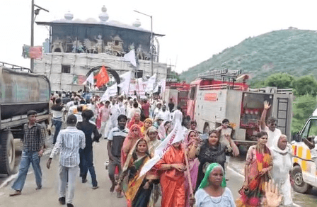 नूंह में भव्य श्रद्धा के साथ निकली ब्रजमंडल जलाभिषेक यात्रा, प्रशासन ने किए सुरक्षा के पुख्ता इंतजाम