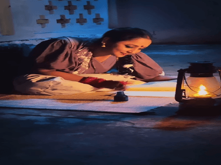 70 के दशक के सखी प्रेम को दिखाता है रानी चटर्जी की फिल्म का लेटेस्ट गाना, शेयर किया वीडियो