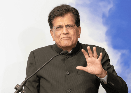 आर्थिक संबंधों को बढ़ावा देने के लिए पीयूष गोयल ने फ्रांस, इटली की आधिकारिक यात्रा शुरू की