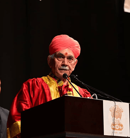 'आतंकवाद विकास का सबसे बड़ा दुश्मन है', जम्मू यूनिवर्सिटी के दीक्षांत समारोह में बोले एलजी मनोज सिन्हा