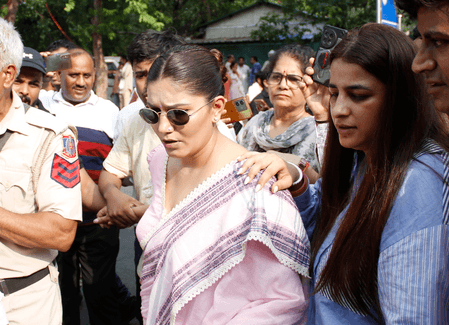 बांग्लादेश में रवींद्रनाथ टैगोर के घर पर हमला निंदनीय, दोषियों पर कार्रवाई हो: सपना चौधरी