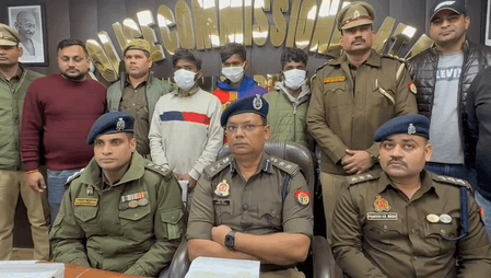 मोबाइल स्नैचिंग गैंग का भंडाफोड़, तीन शातिर गिरफ्तार, 34 मोबाइल और चोरी की बाइक बरामद