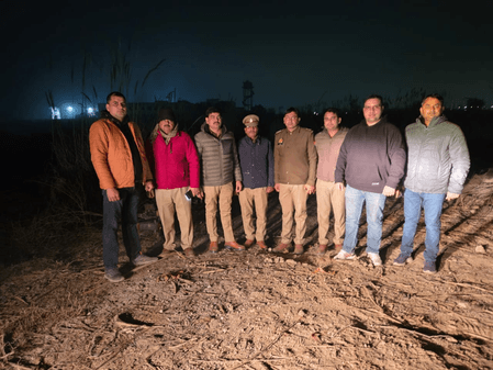 ग्रेटर नोएडा : युवक की पीट-पीटकर हत्या करने वाले दो इनामी बदमाश गिरफ्तार