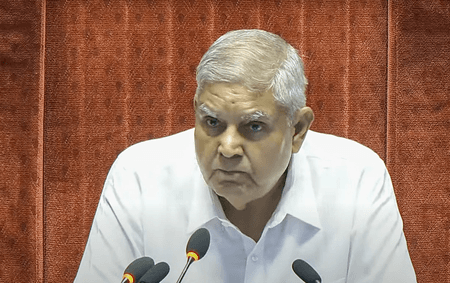 जगदीप धनखड़ का कार्यालय सील और घर खाली करने का दावा फर्जी, पीआईबी ने बताया