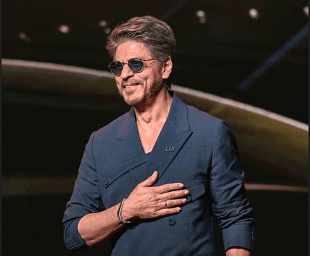 'कोई भी दूसरी जर्सी आप पर अजीब लगेगी', शाहरुख खान ने पावर कोच आंद्रे रसेल का यूं किया स्वागत