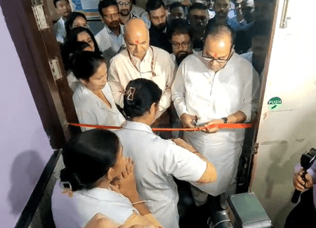 दिल्ली के द्वारका स्थित इंदिरा गांधी अस्पताल में 'ब्रेन हेल्थ क्लीनिक' का उद्घाटन