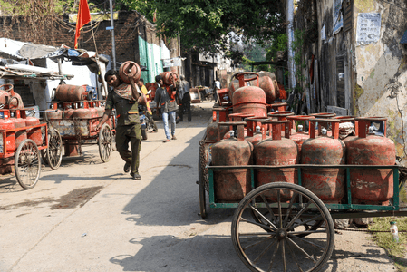 एक दिन में 50.8 लाख से अधिक एलपीजी सिलेंडर वितरित किए गए: सरकार