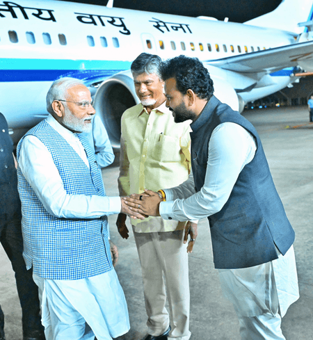 योगांध्र 2025 : विशाखापट्टनम में पीएम मोदी का स्वागत, आंध्र प्रदेश बना वैश्विक योग आंदोलन का केंद्र