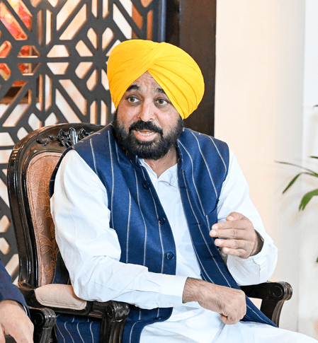 लंबी गैरहाजिरी पर पंजाब सरकार सख्त, आबकारी एवं कर विभाग के 4 कर्मचारी बर्खास्त