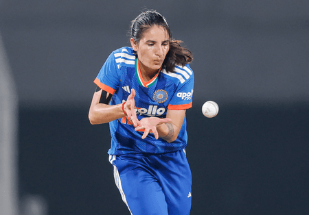 ऑस्ट्रेलिया के खिलाफ एकमात्र टेस्ट से बाहर हुईं रेणुका ठाकुर, काश्वी गौतम को मिला मौका