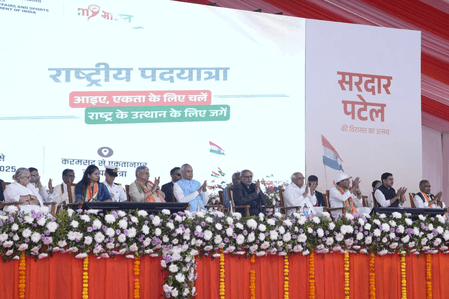 गुजरात: करमसद से शुरू हुई राष्ट्रीय एकता पदयात्रा का 11 दिनों के बाद एकता नगर में समापन