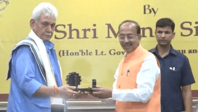 जम्मू-कश्मीर शांति की ओर, जल्द पकड़े जाएंगे पहलगाम हमले के आतंकवादी : मनोज सिन्हा