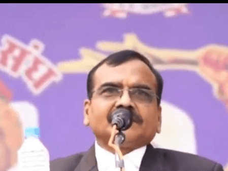 मध्य प्रदेश: आईएएस संतोष वर्मा के 'ब्राह्मणों की बेटी' वाले बयान पर रोष, थाने में शिकायत