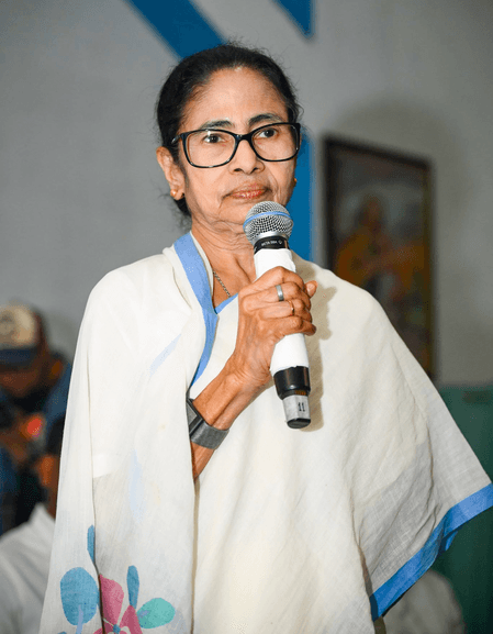 ममता बनर्जी ने 2026 चुनाव से पहले 23 पदों से इस्तीफा दिया