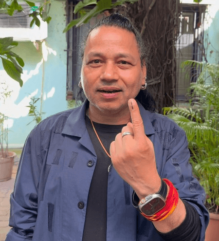 बीएमसी चुनाव : आमिर खान, कैलाश खेर समेत तमाम हस्तियों ने डाले वोट, बताया- 'कर्तव्य भी जरूरी'