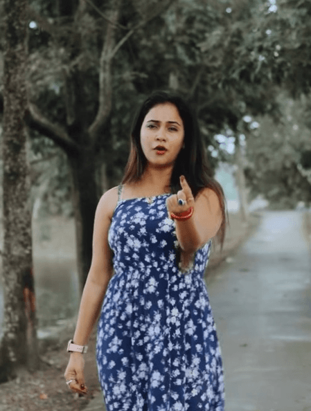 'लईकी का करि बोल द' पर त्रिशा कर ने दिए एक्सप्रेशन, फैंस बोले- नजर ही नहीं हट रही आपसे