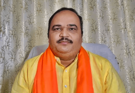 राहुल गांधी चुनाव आयोग के नोटिस से नहीं डरते : आनंद दुबे