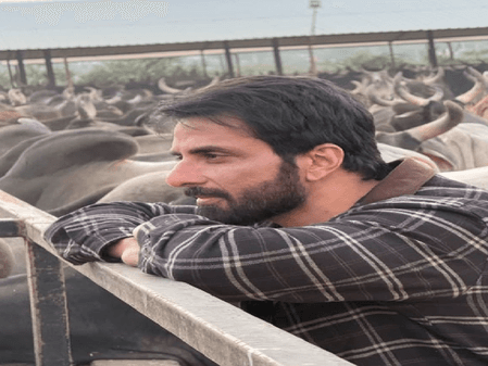 इंडस्ट्री से एकजुट होने की अपील : राजपाल यादव की मदद के लिए आगे आए सोनू सूद