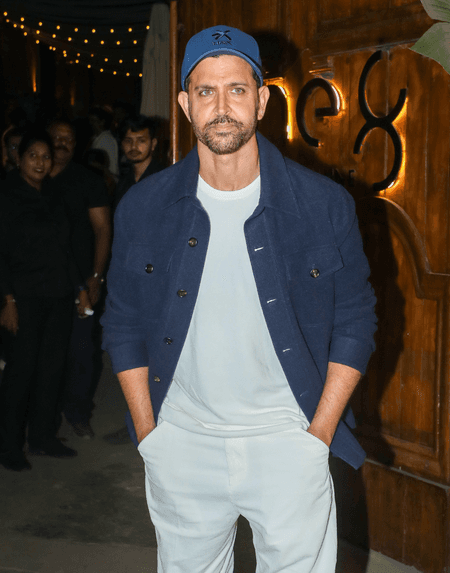 ऋतिक रोशन ने क्यों री-इंस्टॉल किया इंस्टाग्राम? वीर दास से है कनेक्शन