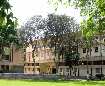 दिल्ली ब्लास्ट के बाद से एक्शन मोड में पुलिस, अल-फलाह यूनिवर्सिटी के खिलाफ दो मामले दर्ज