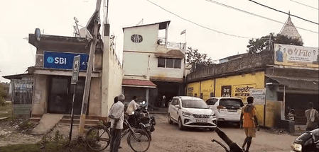 बिहार : कटिहार में कारोबारी के ठिकानों पर आयकर विभाग ने छापा मारा